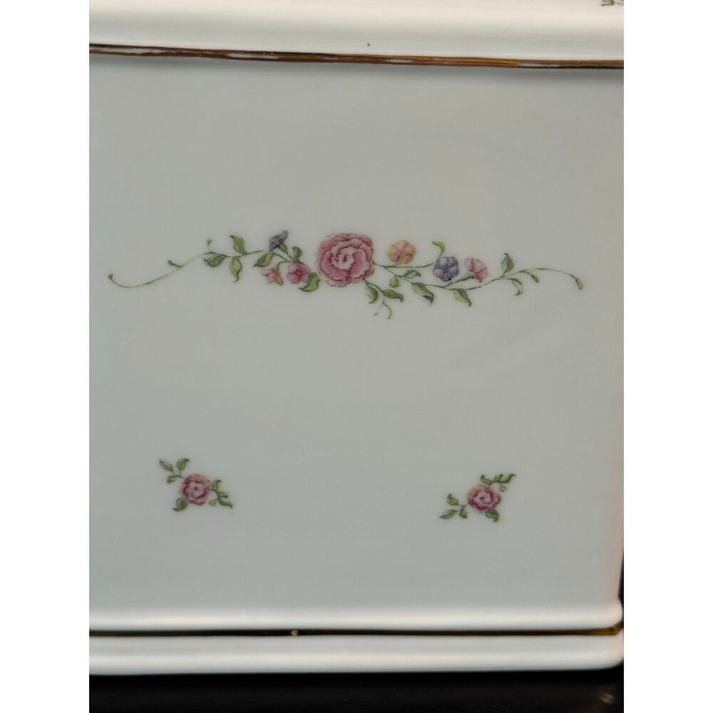 Vintage Floral Tissue Box Cover Cottage Core Bathroom Decor - Picture 7 of 10